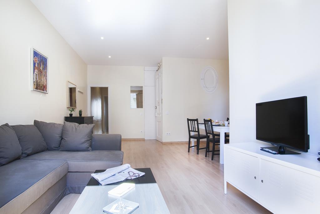Appartamento Bbarcelona Corsega Flats Esterno foto